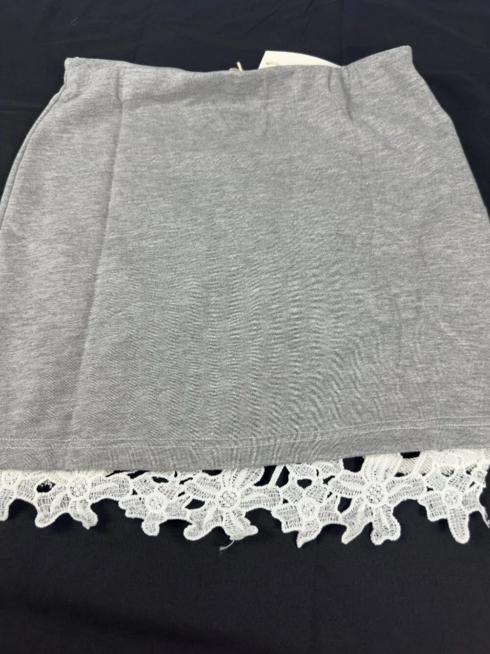 In Style Collection Gray Knit Skirt w/ Lace Trim – S/M/L – NWT Back to School